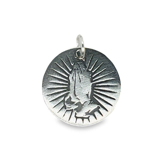 D1547 Pray Pendant