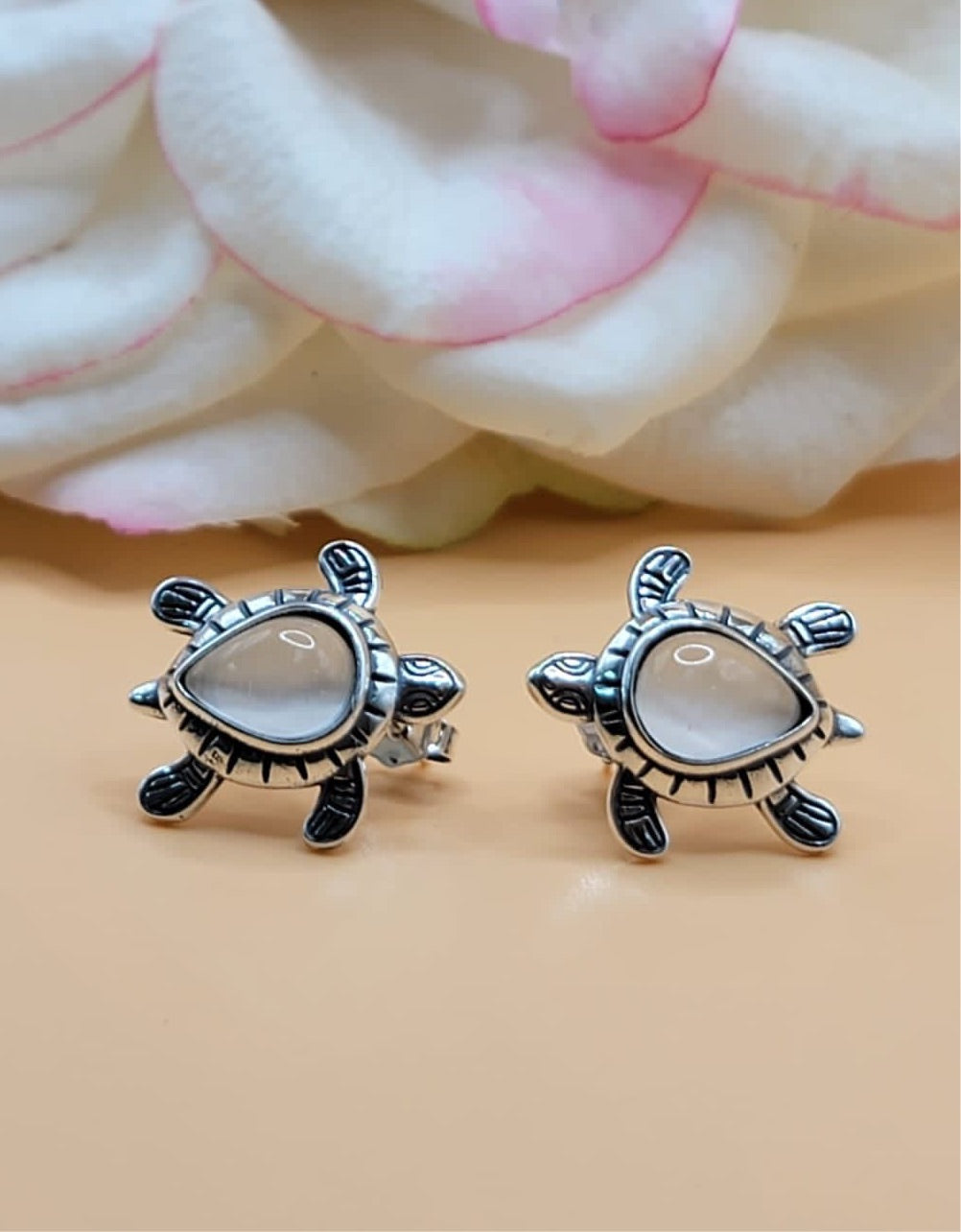 A562 White Stone Turtle Post Earrings