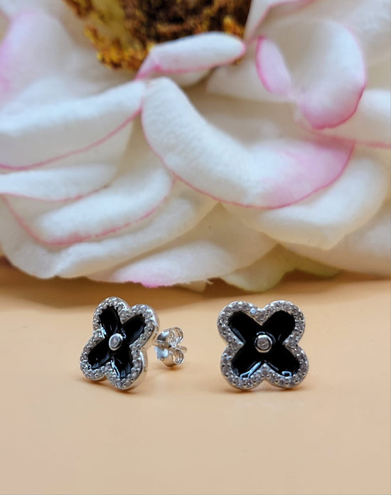 A523 Black Clover Flower Post Earrings