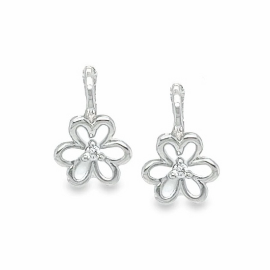 P398 White Flower Earring