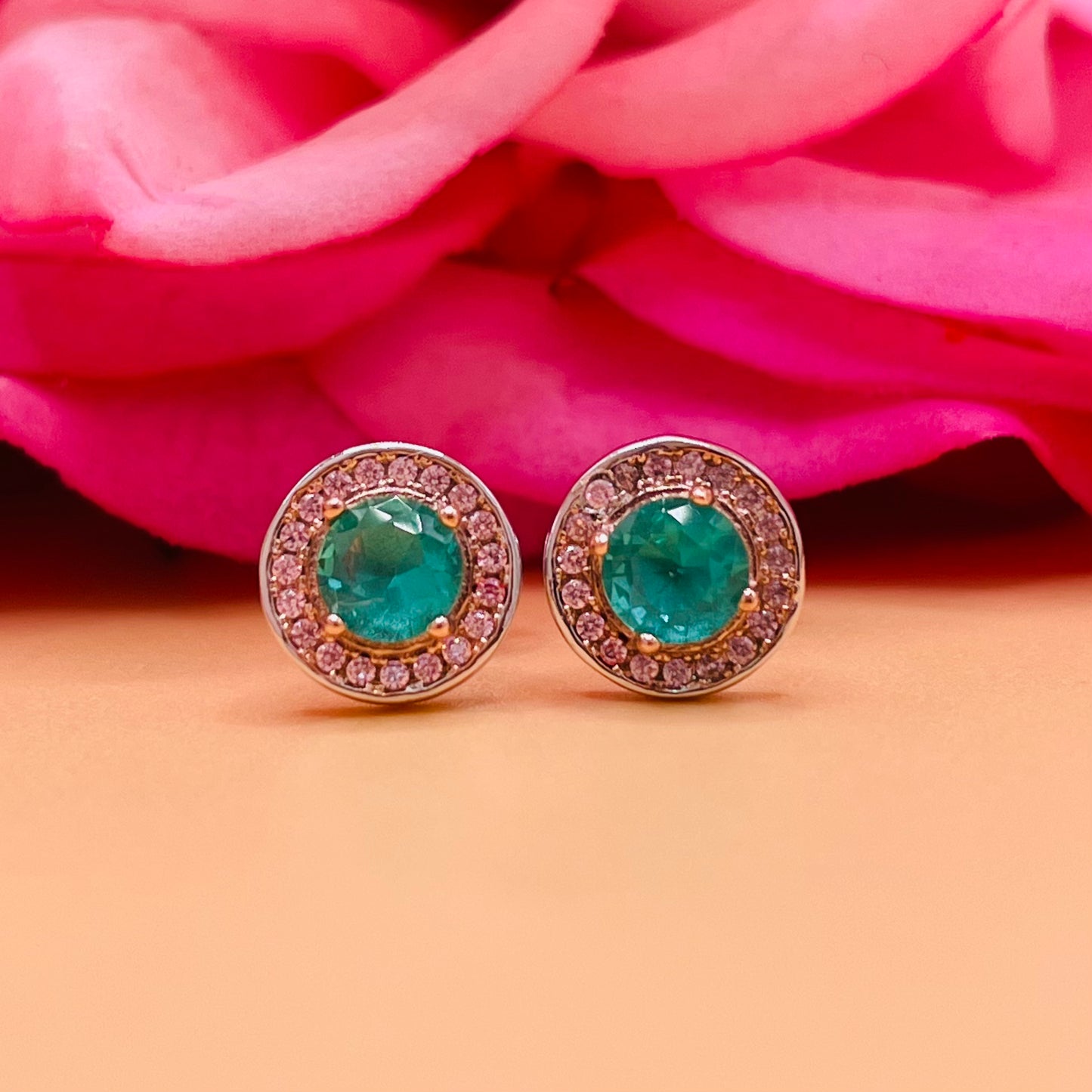 A679 Green Round Post Earrings