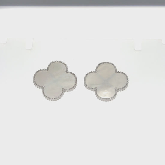 A799 Big White Flower Clover Post Earrings