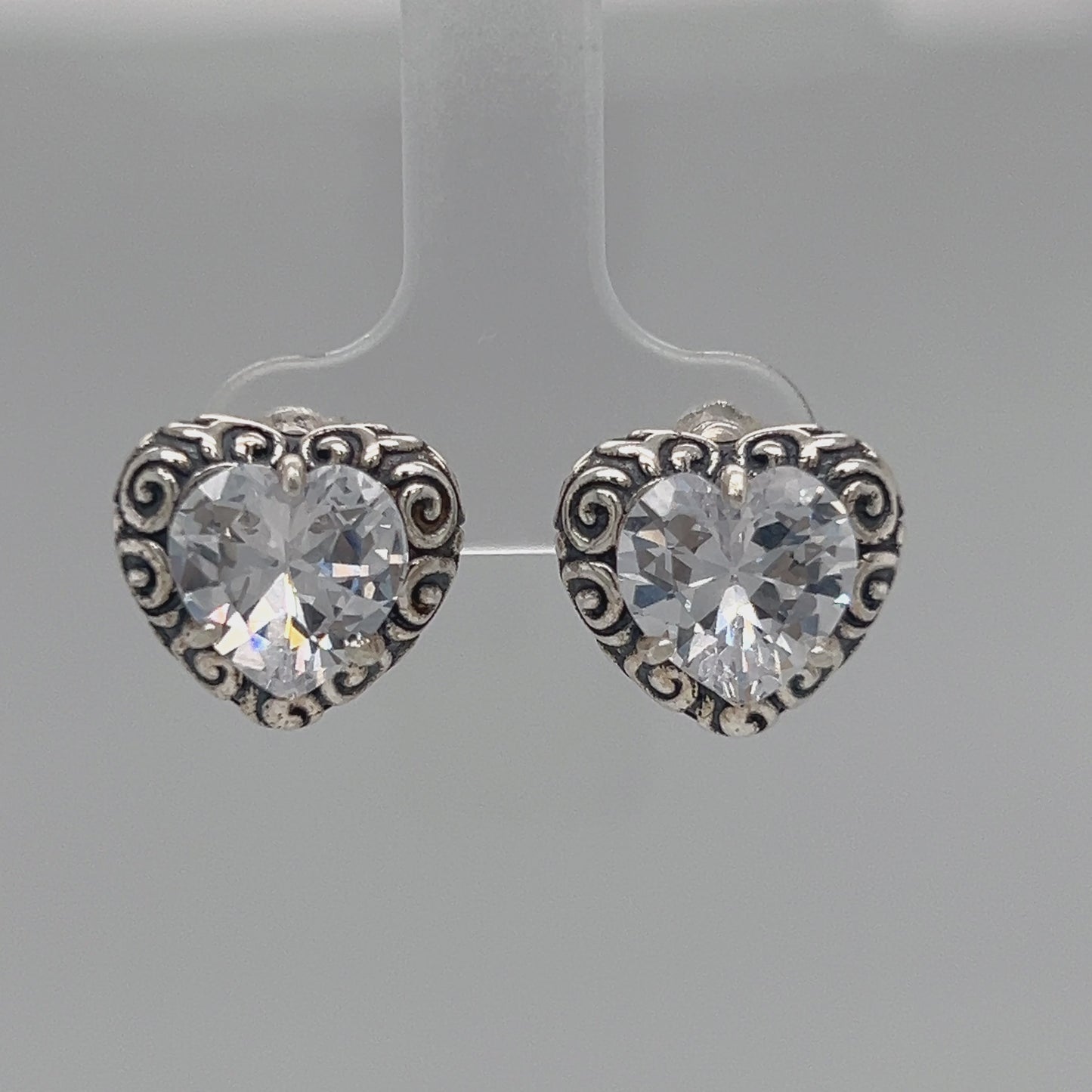 Load and play video in Gallery viewer, A822 CZ Heart Stone Post Earrings
