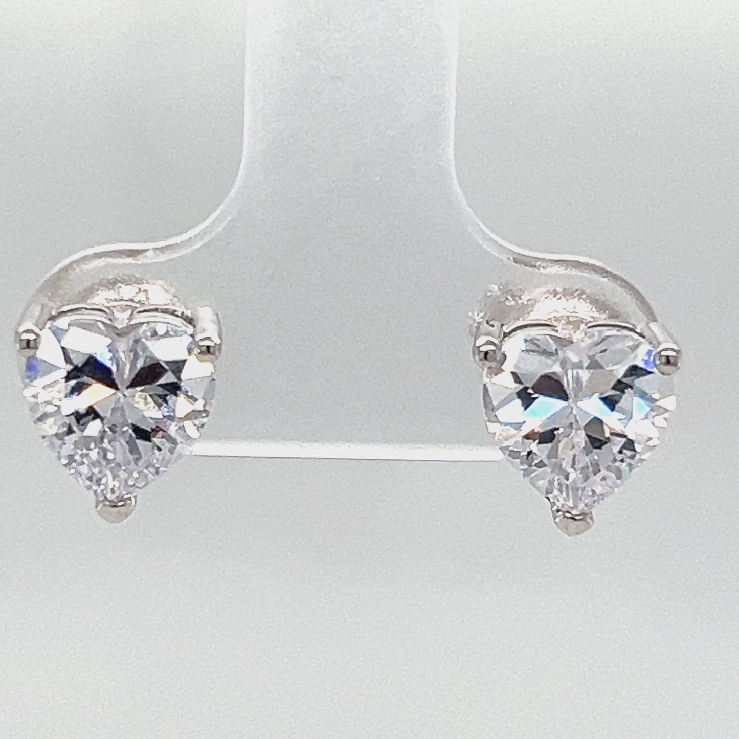 Load and play video in Gallery viewer, A773 CZ Heart Stone Post Earrings
