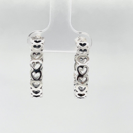 Load and play video in Gallery viewer, P491 Medium Linked Heart Hoops Earring
