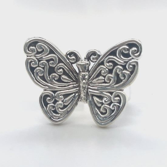 Load and play video in Gallery viewer, R822 Large butterfly Ring
