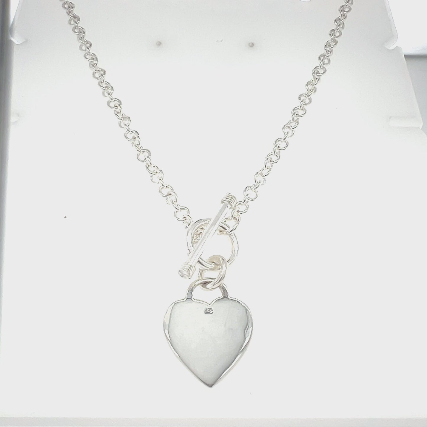 Load and play video in Gallery viewer, CA269 Heart Necklace
