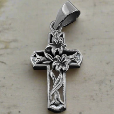 D2027 Flower Cross Pendant