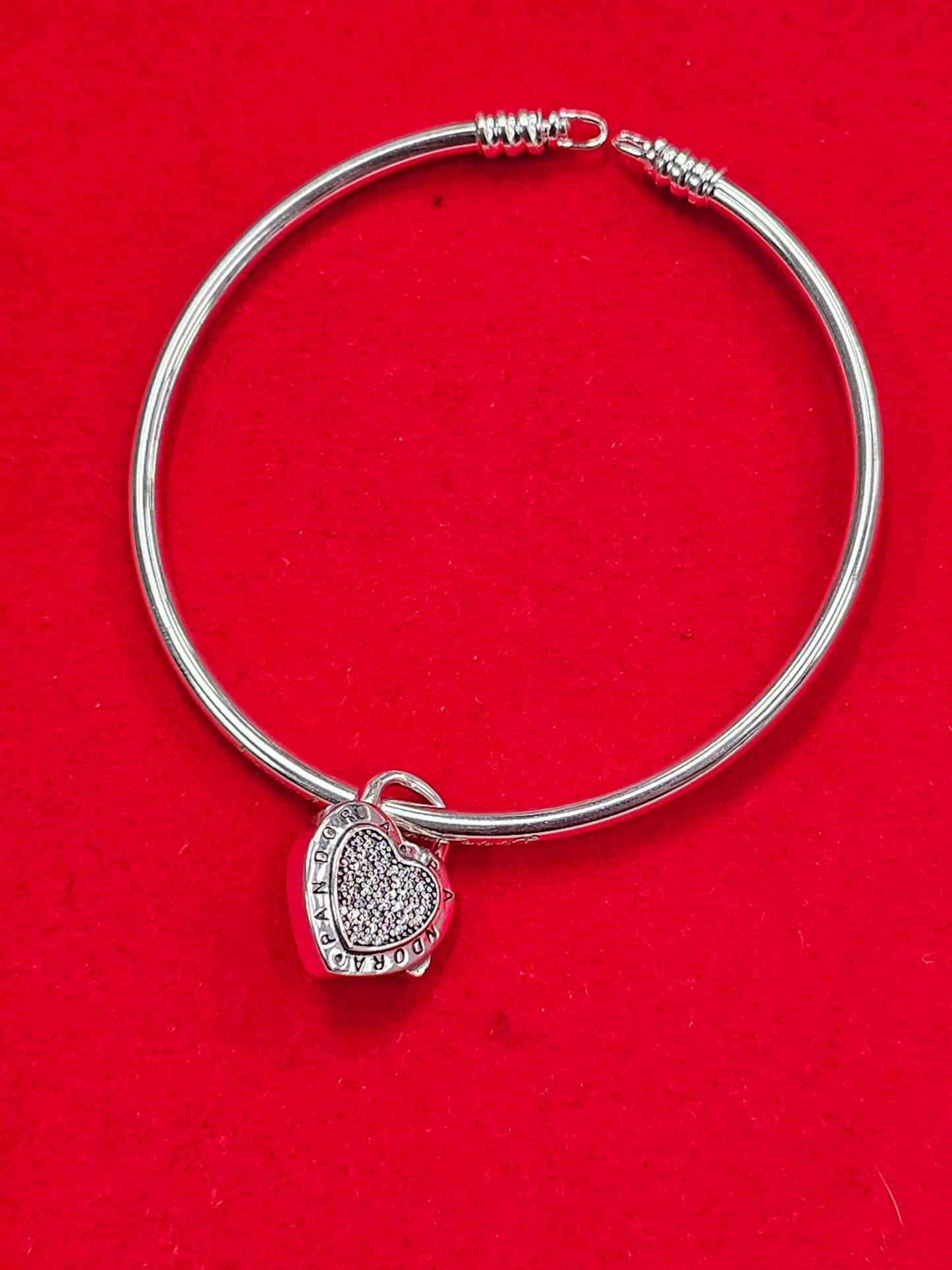 M558 Padlock Charm Bangle Bracelet