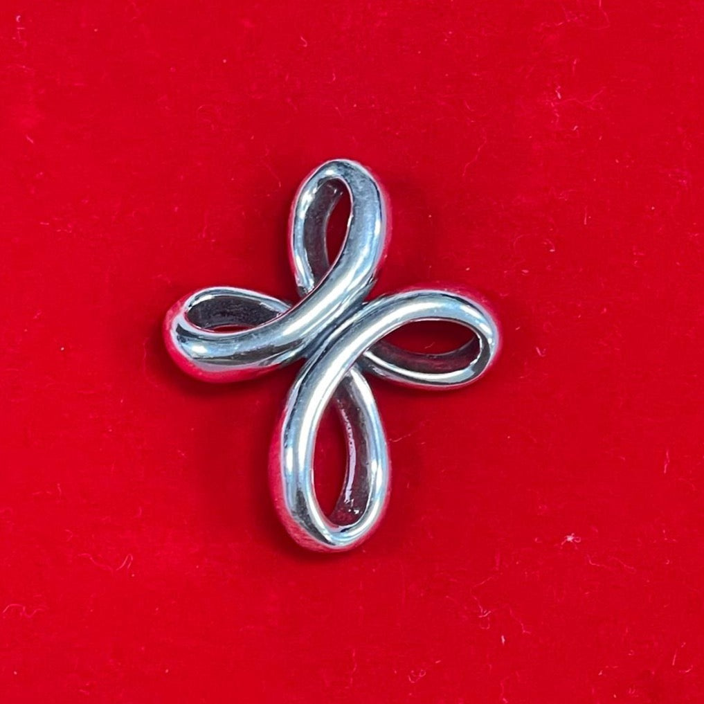 D1946 Big Infinity Ribbon Cross Pendant