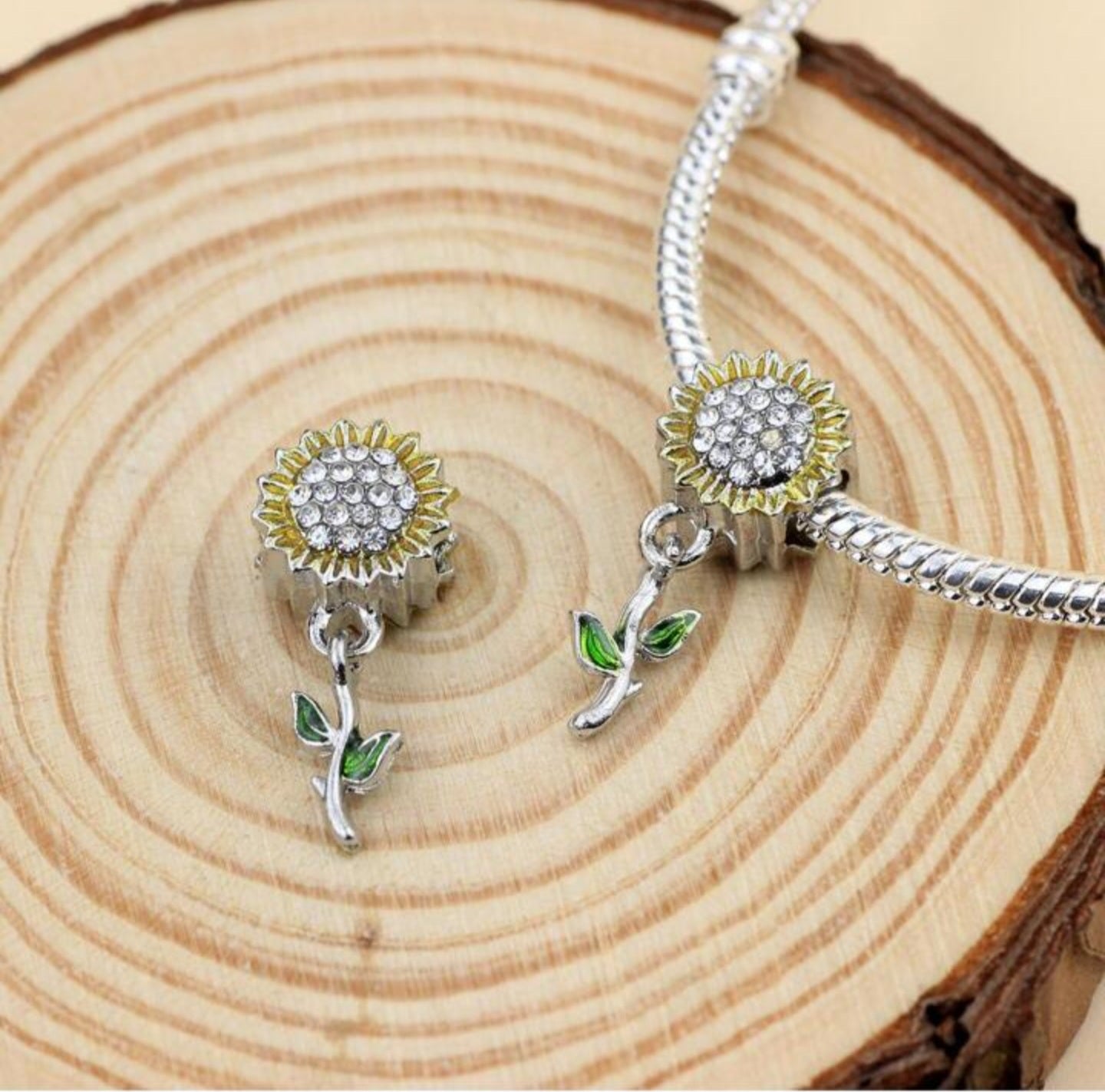 D2330 Gold Sunflower Charm