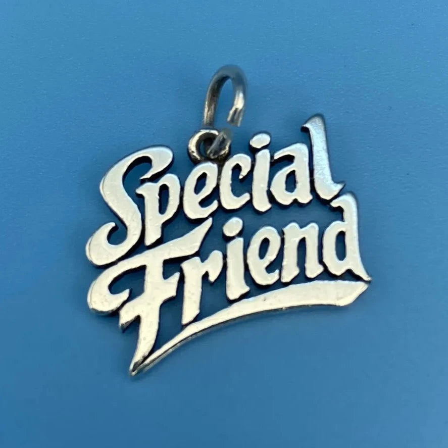 D1957 Special Friend Pendant